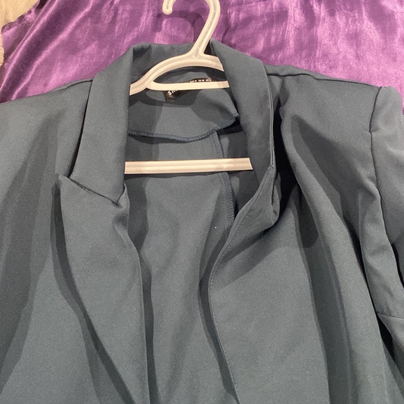 Oversized blazer mini skirt set. Medium. Teal color. Gold buttons. Never worn - Picture 4 of 8